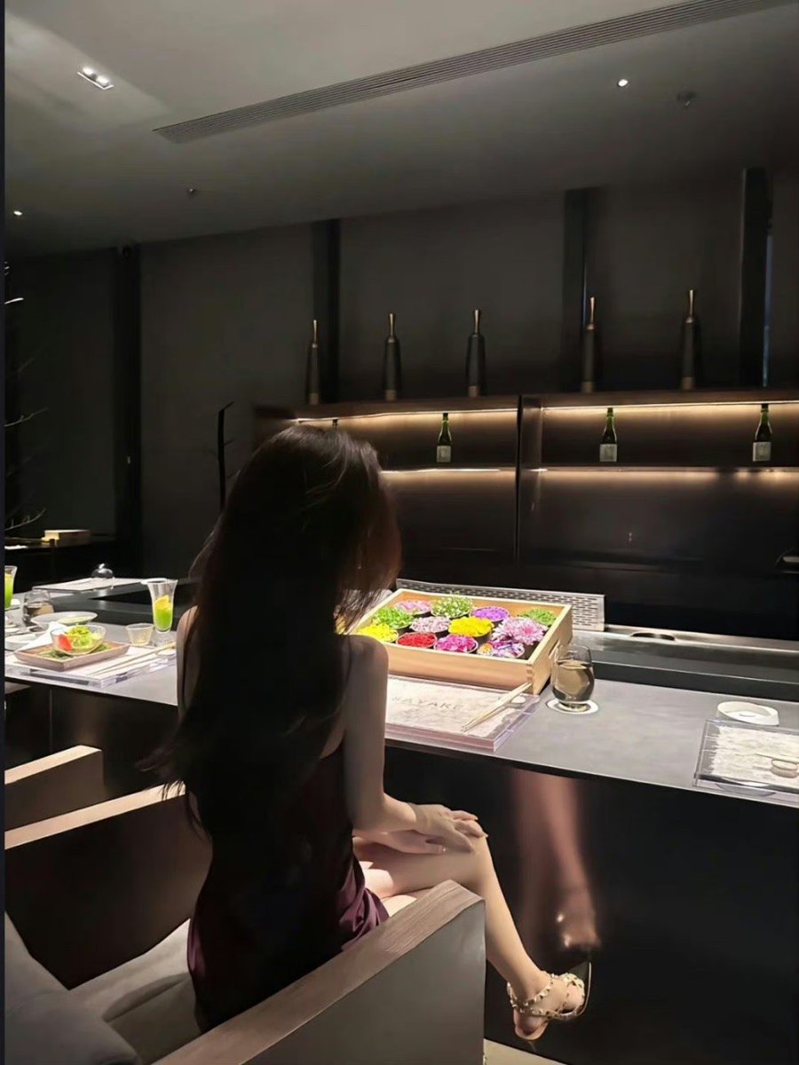 The__Emptiness's tweet photo. 总会有人说你好，也会有人说你不好，但只要做人做事问心无愧，就不必执念于他人的批评。 https://t.co/wlHZERHviI