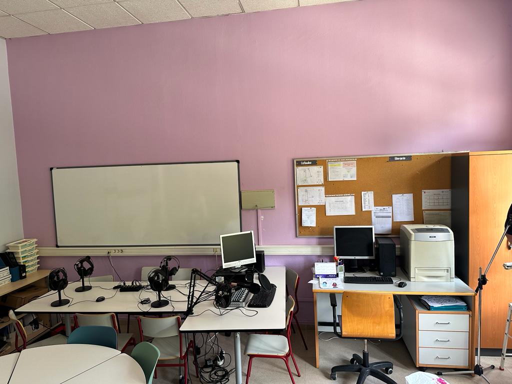 Projemiz kapsamında Madrid de bulunan @ErasmusCCortes  okulunu ziyaret ettik. 
<a href="/EUErasmusPlus/">Erasmus+</a> <a href="/ipekyolukymkmlg/">İpekyolu Kaymakamlığı</a> <a href="/VanilMem/">Van İl Milli Eğitim Müdürlüğü</a> @ErasmusCCortes <a href="/ipekyoluMem/">İpekyolu İlçe Milli Eğitim Müdürlüğü</a> <a href="/ulusalajans/">Türkiye Ulusal Ajansı 🇹🇷 Turkish NA</a> 
#Erasmus23