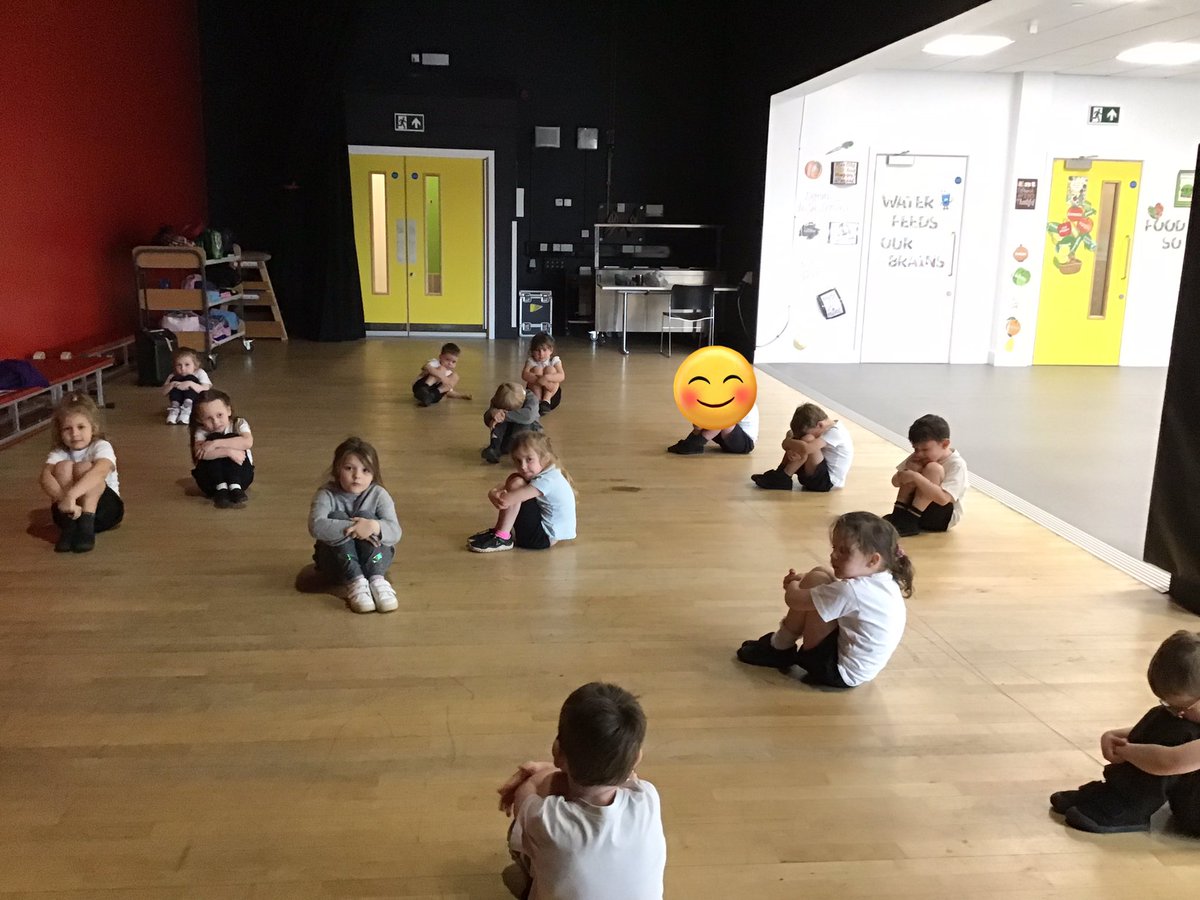 Reception_LM's tweet photo. We loved our first gymnastics session… ask me the different shapes I learnt ☺️ 🤸‍♀️ 🌈  #EYFS #PhysicalDevelopment https://t.co/iND1y6YZ29