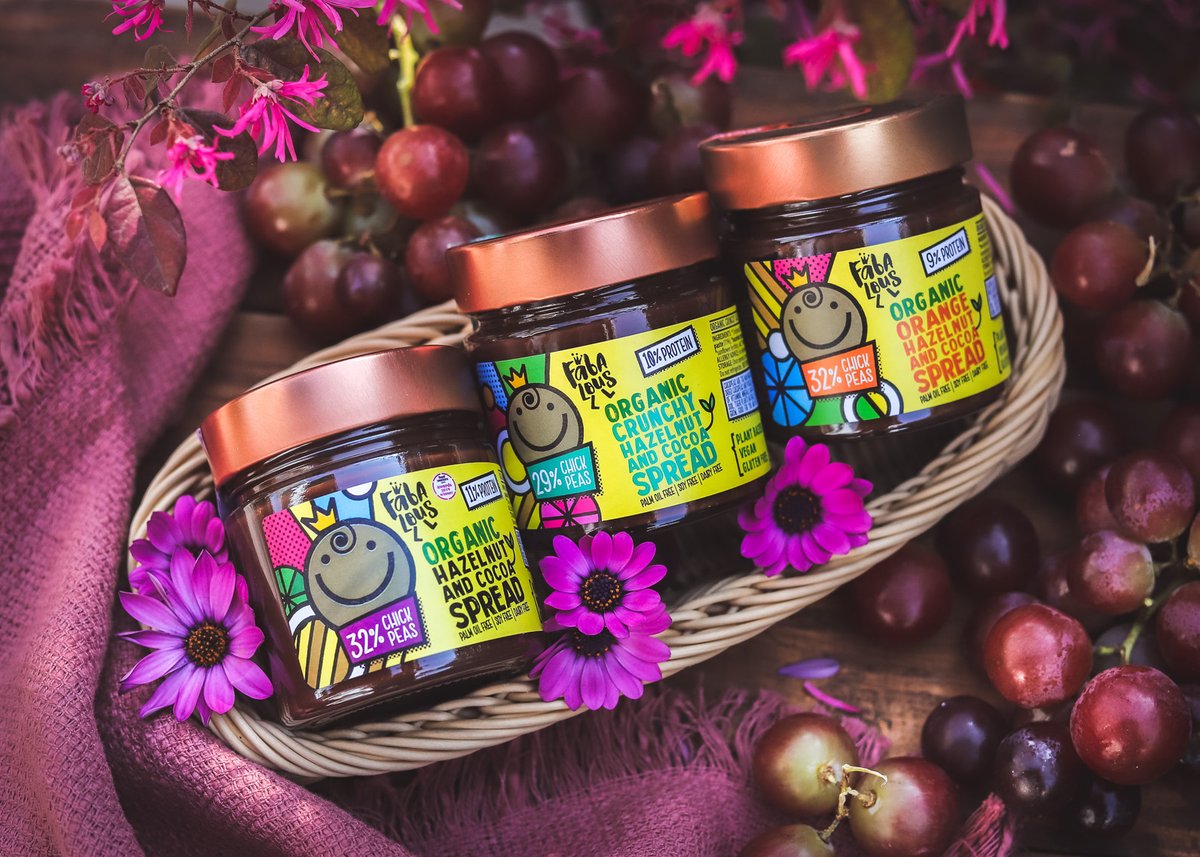 befabalous's tweet photo. But which one will we choose.... Our organic, vegan chocolate spread comes in three flavours - Original, Orange, and Crunchy! 😋

#befabalous #chocolatebreakfast https://t.co/GrbIxyL7HO