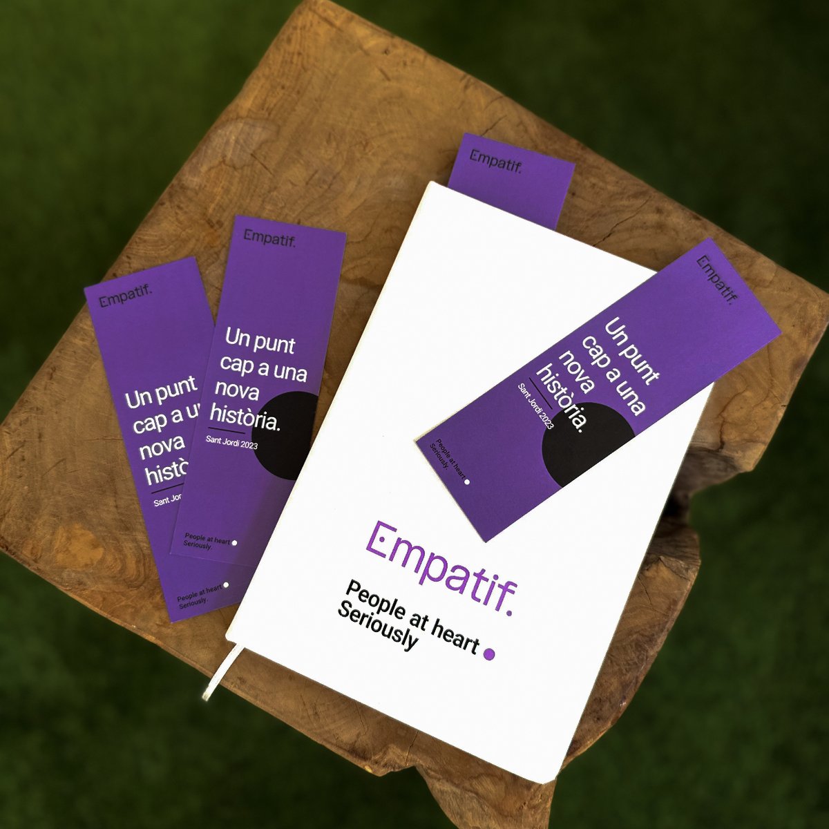 Empatif's tweet photo. ¡Feliz Sant Jordi y Día del Libro! Una fecha única que nos llena de historias, rosas y aventuras.🌹📚

#empatif #peopleatheart #santjordi #diadellibro #staffing #healthandsafety #learning #empatif #recruiting #hospitality https://t.co/LWLdTAZsOh