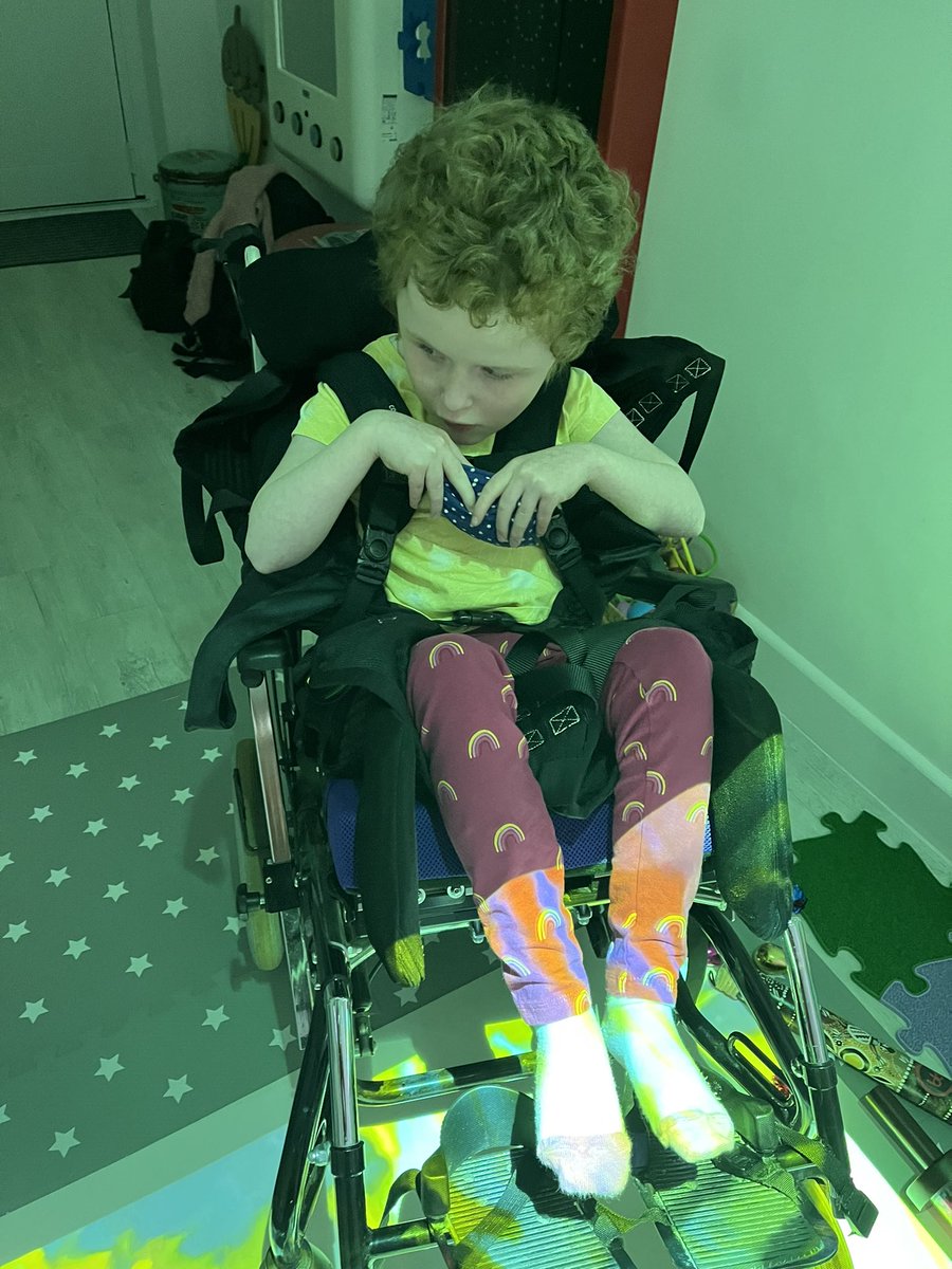 marjorie_and_me's tweet photo. Yesterday C and I visited @SensoryMagic again. Ally is amazing and adapted the session to meet Cโs needs and how she was feeling.
Please note:
C is holding a scrunchie in her RIGHT hand! This is fantastic ๐๐ผ
#PMLD #SensoryRoom #MakingMemories #Freelance #PersonCentredSupport https://t.co/MlMzQFnHBe