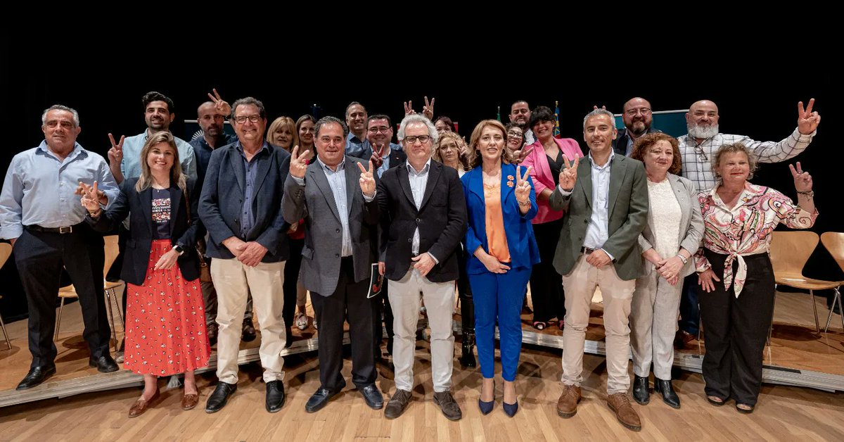 Cs_SanVicente's tweet photo. Ciudadanos presenta lista y programa en San Vicente del Raspeig, una lista conformada con personas involucradas y comprometidas en el proyecto liberal para convertir a San Vicente en una ciudad europea.

#PorLosTuyos #LiberalesSanVicente #SanVicenteCiudadEuropea https://t.co/xOTpkya92X