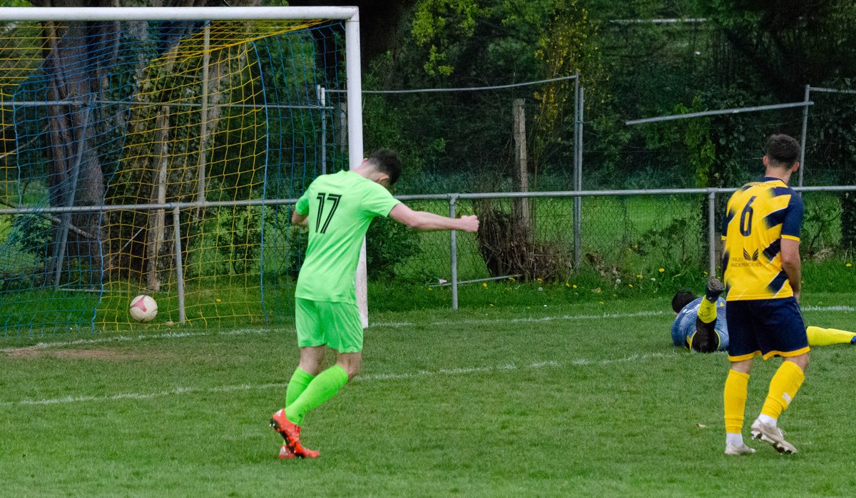 kurt liam roberts tweet media