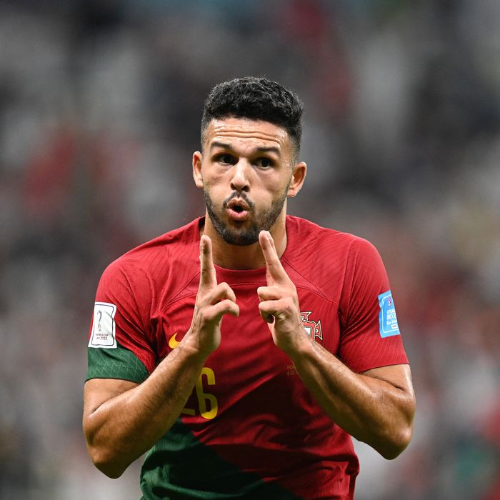 ActuGoncalo's tweet photo. Officiel !

Notre petit roi portugais est élu MEILLEUR joueurs du moi de mars !

🐐🇵🇹 https://t.co/jEpaW8D2PF