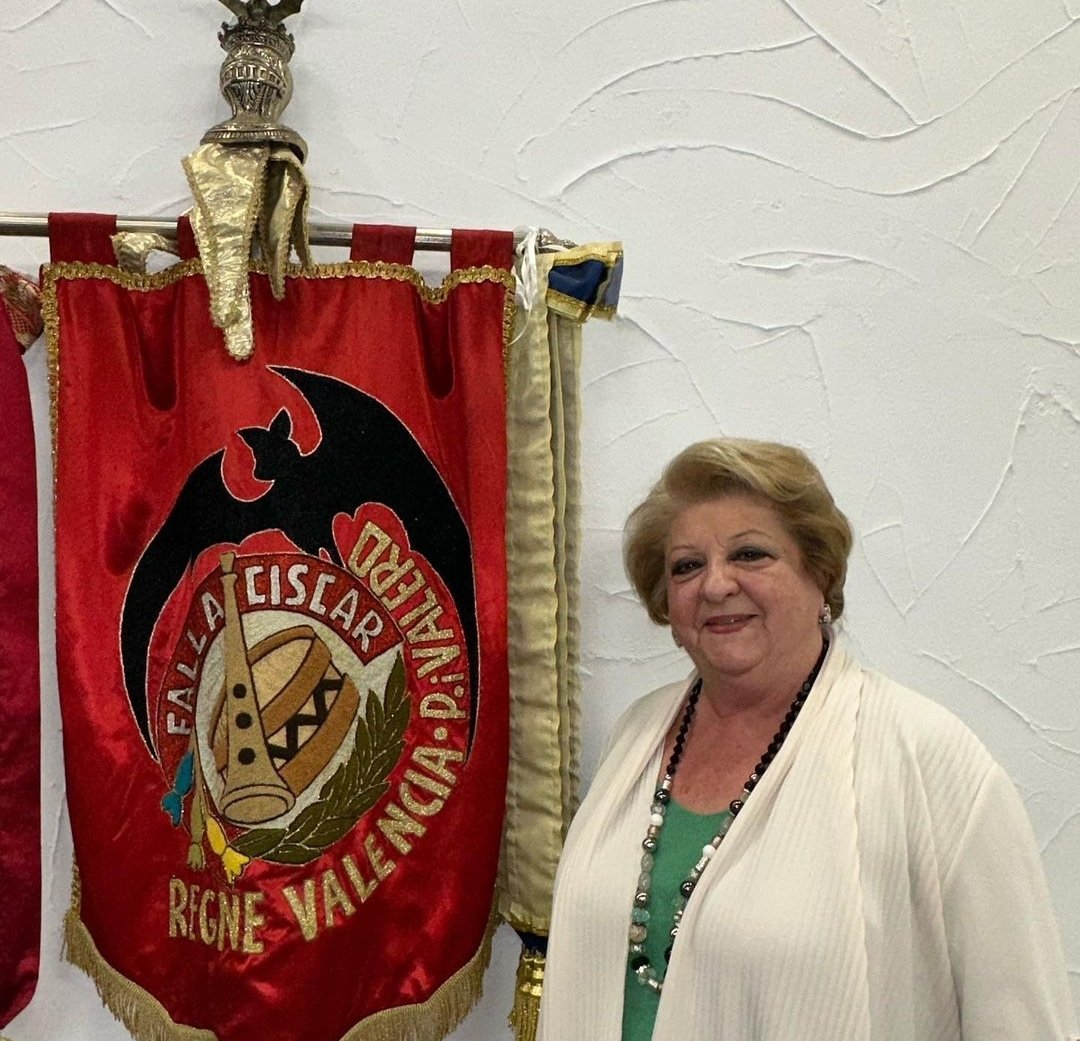 Falla_161's tweet image. Divendres passat va ser reelegida en junta ordinària com a presidenta per a l'exercici 2023/2024 Amparo Bonet Ramos.
Volem felicitar-la per estar un any més al capdavant de la nostra comissió. 
#Falles24
#Falla161