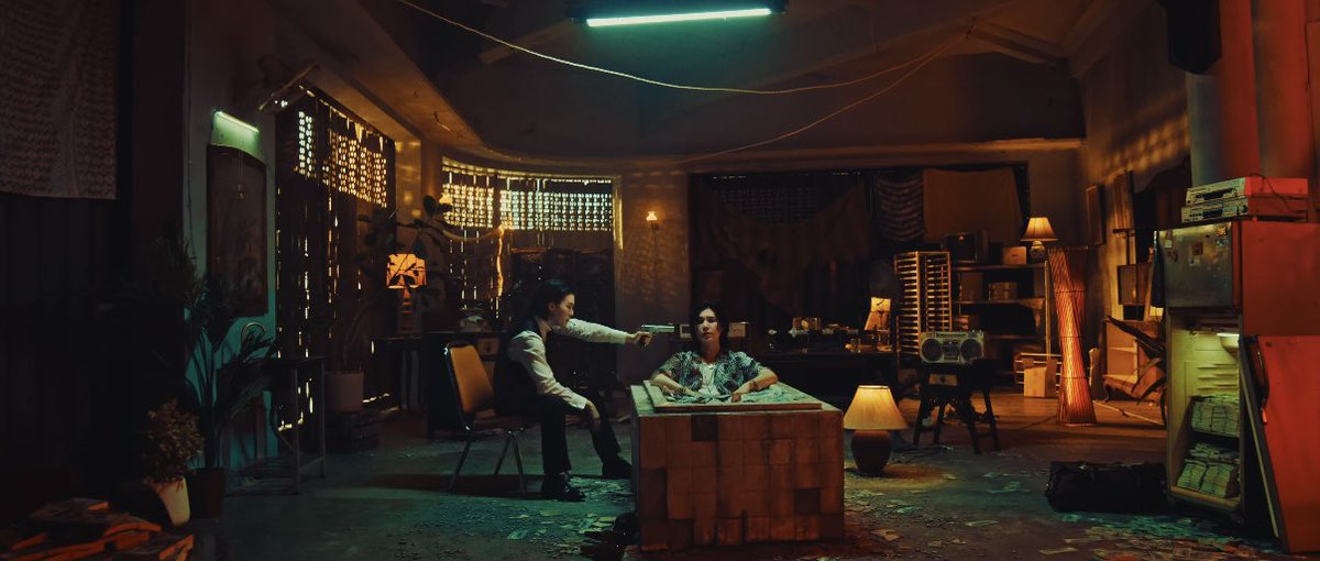 taerrriyaki's tweet image. oh.. don’t you all just love cinema? 

fallen angels (1995) dir. wong kar wai
oldboy (2003) dir. park chan wook
dpr ian, dpr live, cl - no blueberries (2020) dir. dpr ian
agust d - haegeum (2023) dir. yong seok choi (lumpens)