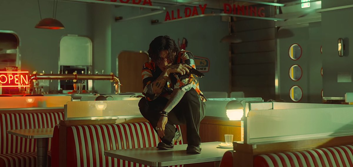 taerrriyaki's tweet image. oh.. don’t you all just love cinema? 

fallen angels (1995) dir. wong kar wai
oldboy (2003) dir. park chan wook
dpr ian, dpr live, cl - no blueberries (2020) dir. dpr ian
agust d - haegeum (2023) dir. yong seok choi (lumpens)