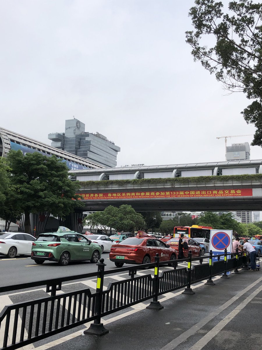 longcailing2009's tweet photo. Canton Fair 👏👏👏global share https://t.co/EfkAqB8ENv
