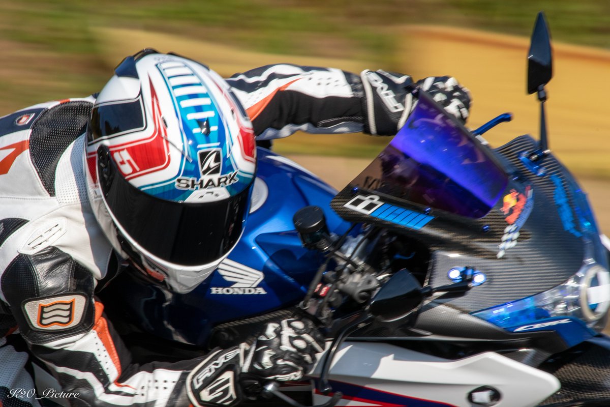 K2Opicture's tweet photo. お久しぶりです！
去年11月のサーキットの撮影です😅

2022.11.11
Rider: @daichi_mc41 

#sony 
#α7iii 
#カメラのある生活 
#カメラ好きな人と繋がりたい 
#バイク好きと繋がりたい 
#写真好きな人と繫がりたい 
#ファインダー越しの世界
#キリトリセカイ
#バイク
#サーキット 
#白糸スピードランド https://t.co/ak812Ppsaz