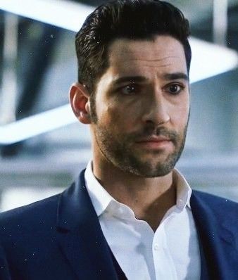 Luciferislove74's tweet photo. You're the only one I wanna fly with...#tomellis #laurengerman #detectivedecker #lucifermorningstar #lucifernetflix https://t.co/2FEfxeEAkp