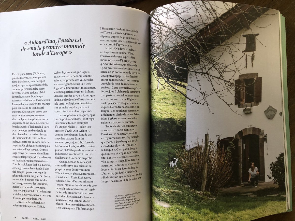 Au moment où le Pays Basque se mobilise pour la survie de sa langue et l’enseignement de l’euskara, lisez la passionnante enquête de <a href="/zadiglemag/">Zadiglemag</a> sur l’économie sous tension et les singularités de la culture basque, par <a href="/edesplanques/">Erwan Desplanques</a>,1mois1/2 d’immersion.Journalisme de temps long.