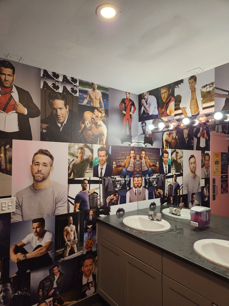 bulletshothero's tweet photo. Listen, how do you not want this in our bathroom https://t.co/jaHhiKarmq