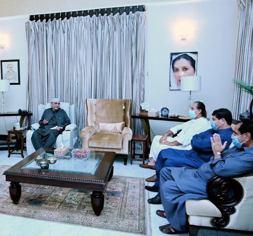 نواب شاہ: پاکستان پیپلزپارٹی پارلیمنٹرینز کے صدر آصف علی زرداری سے زرداری ہاؤس میں نوابزادھ مير نادر خان مگسي کی ملاقات

نواب شاہ: سابق صدر آصف علی زرداری کو  نوابزادھ مير نادر خان مگسي کی جانب سے عید کی مبارک باد <a href="/AAliZardari/">AsifAliZardari</a> <a href="/M_NMagsi/">Mir Nadir Khan Magsi</a>