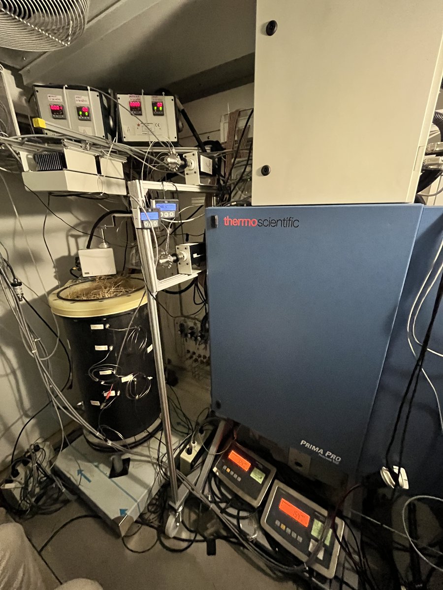 DeepSoilEcotron's tweet photo. Thanks to @SoilPlantC_SAb for showing us the amazing @CEREEP_Ecotron! This facility can manipulate a wide range of conditions from low temps to air pressure. We also had many discussions on the utility of ecotrons and their ability to answer relevant, cutting-edge questions! https://t.co/sppDhvpZZ5