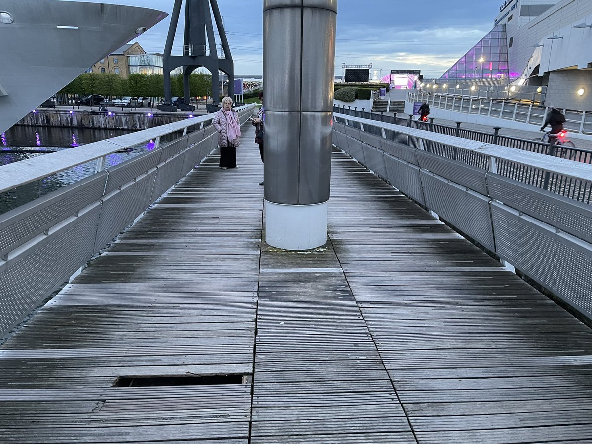 Zappyvera's tweet photo. @ExCeLLondon It looks like Newham Mayor and Excel London authorities not bothered to fix some dangerous safety issues. Please see below pics and fix ASAP before some one die. https://t.co/EvNgvnvZyf