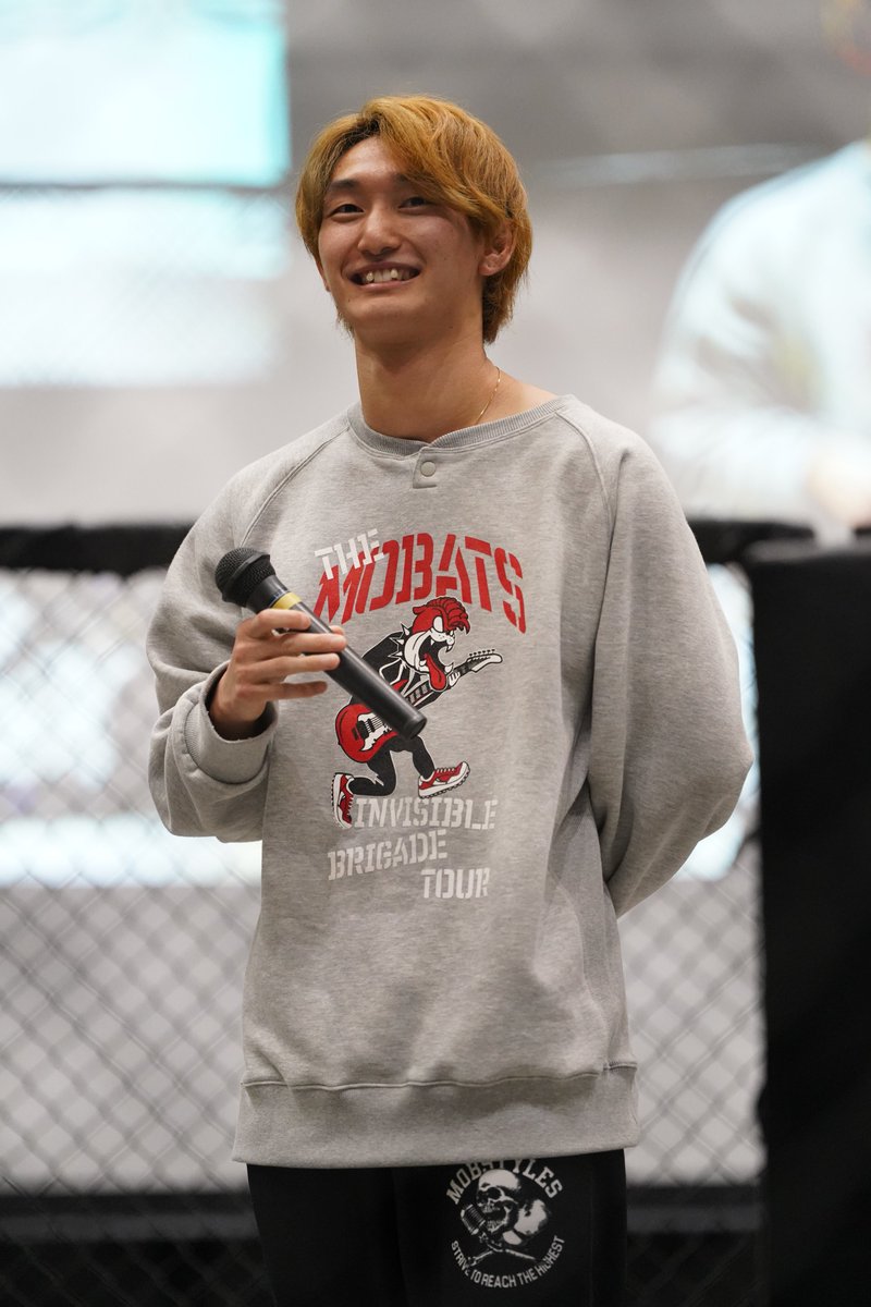Gigio_jp's tweet image. 3月のプロ修斗後楽園ホール大会で快勝した安芸柊斗選手が挨拶。自分の試合を振り返る。新井丈選手とのチャンピオンシップは7月大会で実現か！？

4/23 プロ修斗香川大会 FORCE 17 ◎ツイキャス twitcasting.tv/c:force_tns/sh… #shooto0423 #FORCE17 #TNS  #修斗旅 #mobstyles