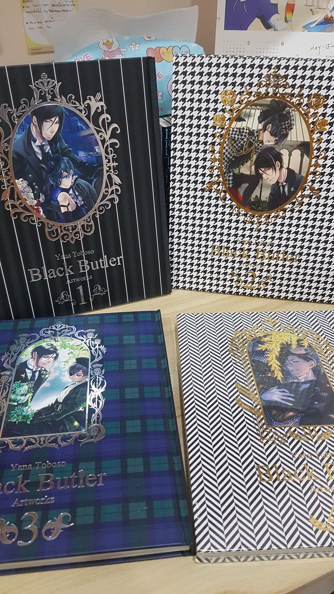 lllx__za's tweet photo. พร้อมส่ง Artbook 1-4 มีโปสการ์ดทุกเล่ม 

ราคาเล่มละ 550 รส. 

สภาพดีไม่มีตำหนิ เล่ม4ยังไม่แกะซีล 
| รับผ่อน มัดจำ พร้อมโอนลดราคาให้

#ตลาดนัดพ่อบ้านปีศาจ #ตลาดนัดblackbutler #ตลาดนัดอนิเมะ https://t.co/NHz32h1R9R