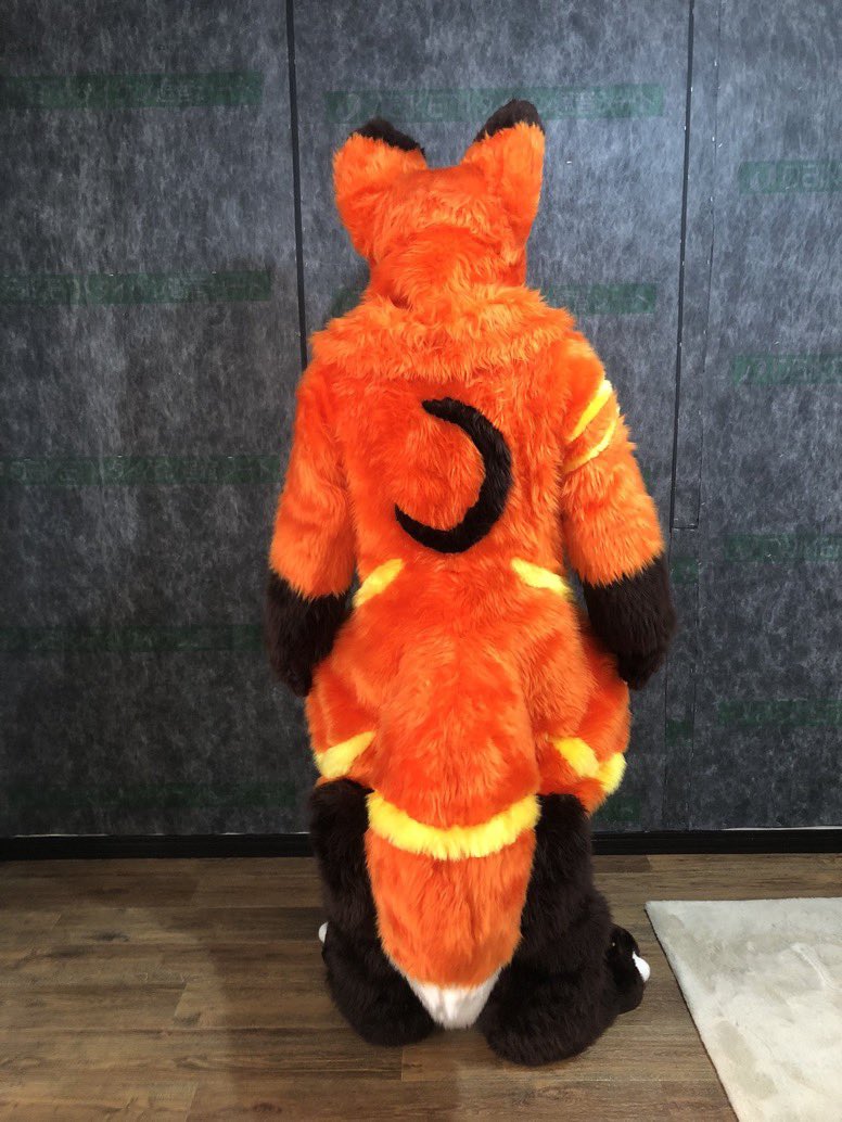 migumigun's tweet photo. 完成！
ヘッドデザイン&amp;制作：FOXFACTRY @foxfactry 
ボディデザイン：サムさん@sam_nama 
狐の男の子、名前を「ミカ」って言います。
ご協力頂いたり、助言頂いた方に感謝を申し上げます。 https://t.co/g4vmmm1yyD