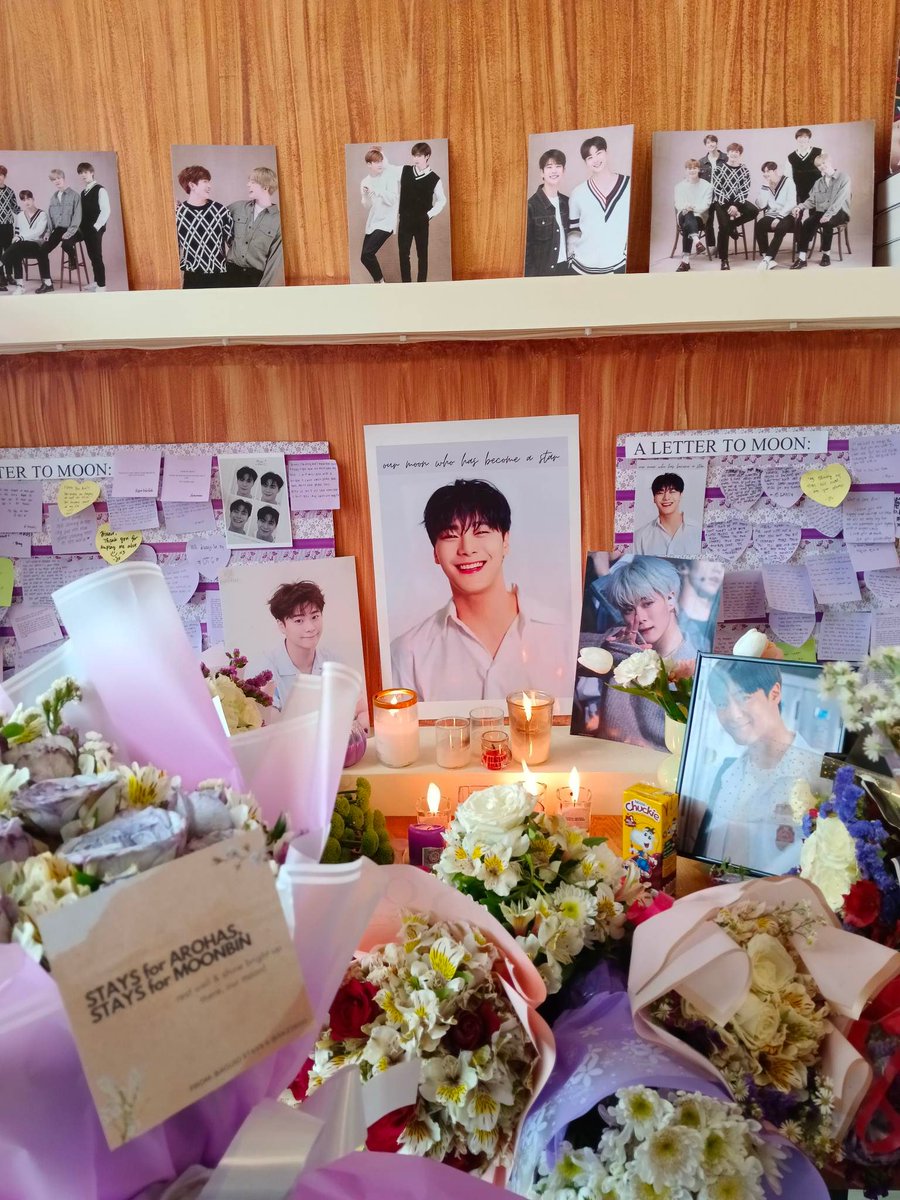 SKZ2600's tweet photo. We have posted your messages to Moonbin. He will rest in peace knowing that many people loved and treasured him 🕊

Big thanks to the Baguio STAYs who kind-heartedly donated for the flowers and candles.

Thank you for organizing this memorial space @AstroBaguio @lee_seulbi1 ❤️‍🩹 https://t.co/B2IRZ2yNdT