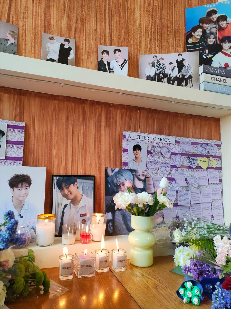 SKZ2600's tweet photo. We have posted your messages to Moonbin. He will rest in peace knowing that many people loved and treasured him 🕊

Big thanks to the Baguio STAYs who kind-heartedly donated for the flowers and candles.

Thank you for organizing this memorial space @AstroBaguio @lee_seulbi1 ❤️‍🩹 https://t.co/B2IRZ2yNdT