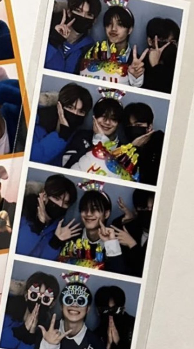bini2_'s tweet photo. ハンビンくんやっぱり世界一の仲間思いだね🥺💙 https://t.co/ZnhG2ZbszH