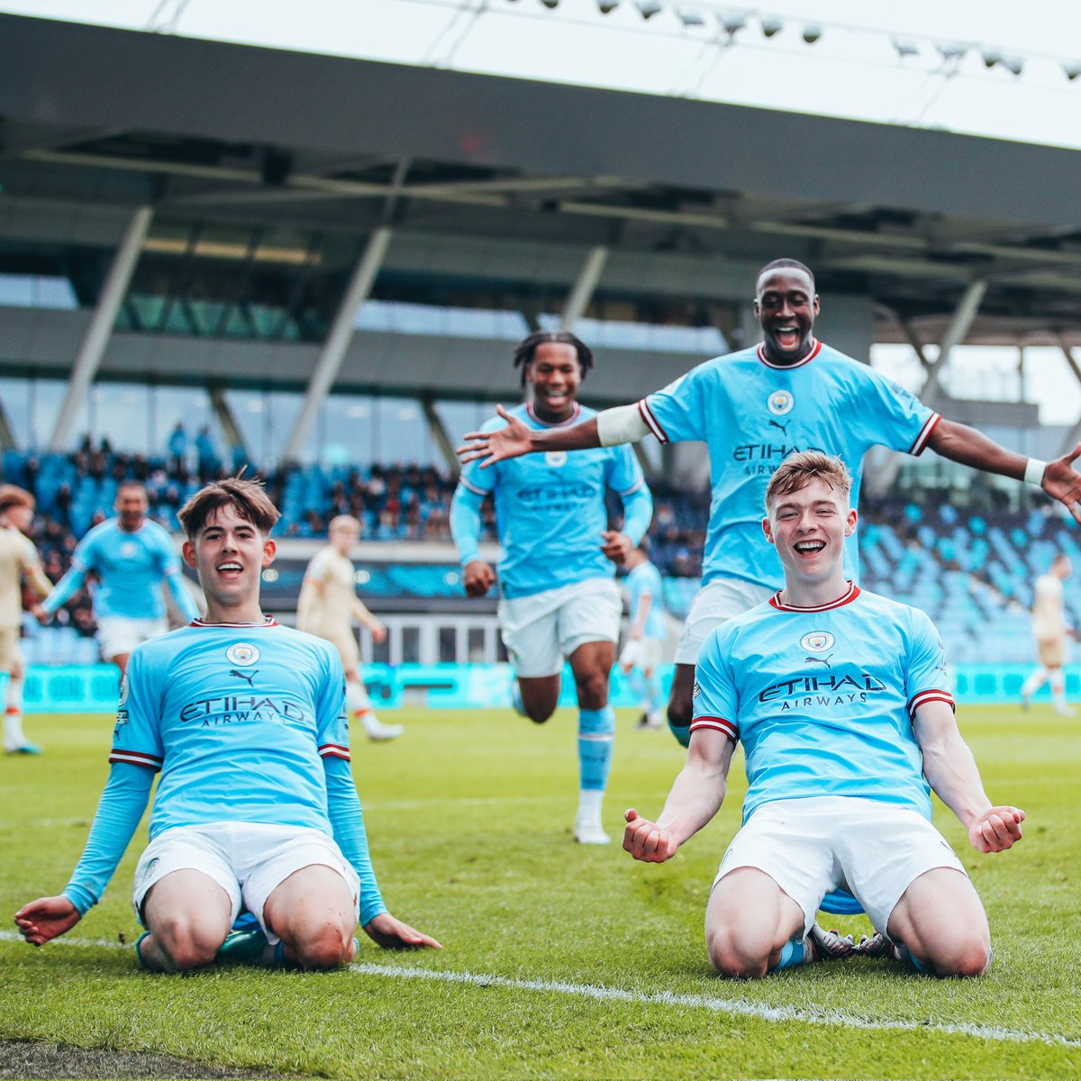 ManCityAcademy's tweet photo. MATCHDAY MOOD 💥

🆚 @Rovers U21s
🏠 Lancashire FA County Ground
🏆 Premier League 2
🕐 13:00 (UK)

#ManCity #PL2 https://t.co/Pfr7M6PA7J