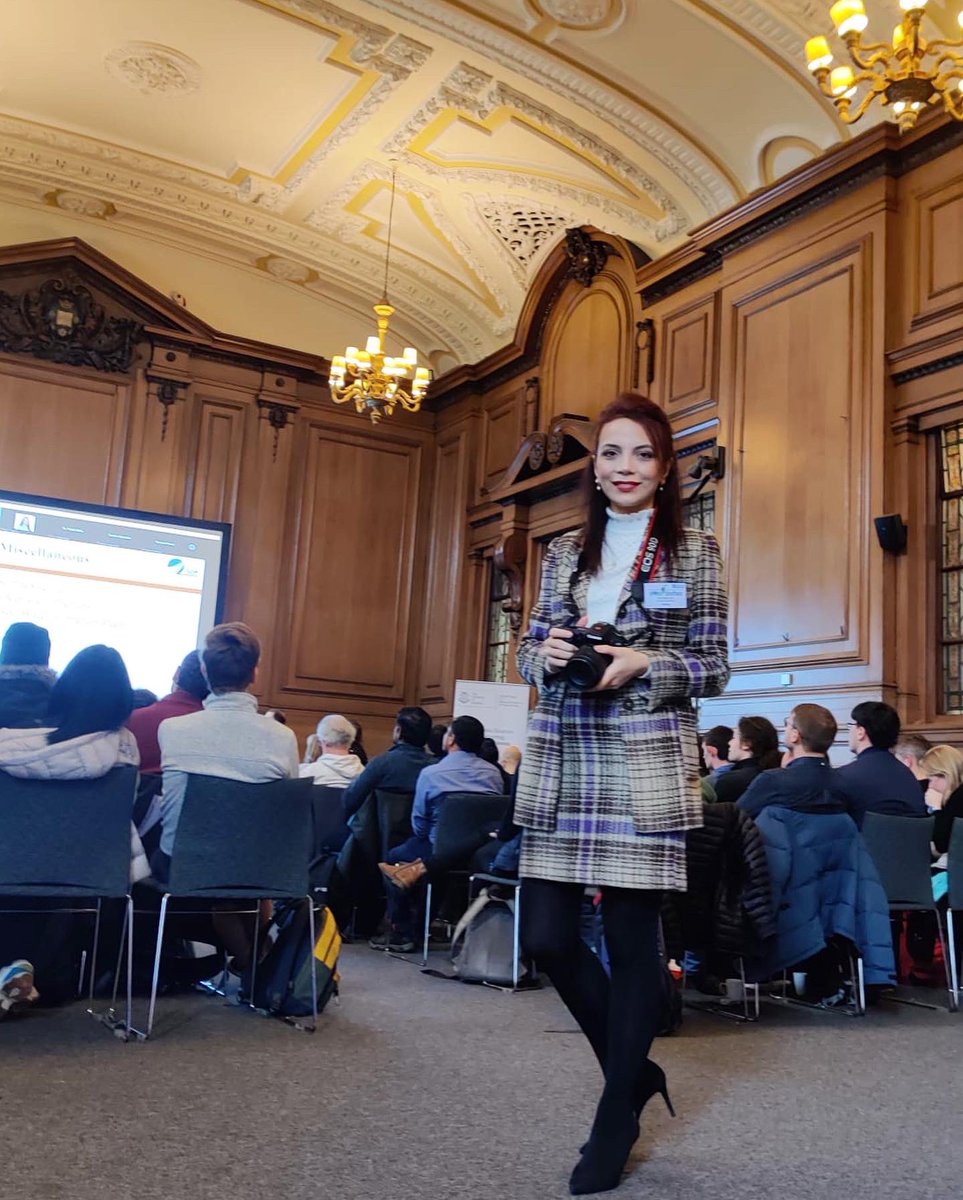 Dila_htn's tweet photo. 📷✨ Official Photographer 😉
~27.03.23 - BioMat Sheffield
~MiniSymposium - Organized RoyLab Group
👩🏻🔬PhDiaries👩🏻💻
🧡@ipsita2015 ; @C_S_Taylor88
#Science #Biomaterials #SustainableBiomaterials #Biodegradable #GreenPolymer #TissueEngineering
#TissueRegeneration https://t.co/8wkNrRhbA5