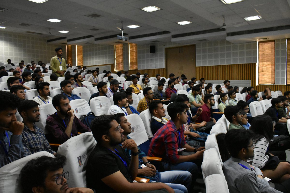 coder_mohan's tweet photo. Attended Kotlin Conference 2023(on 20th April) presented by @GDSC_ShardaU, thanks to million for this🙌✨

#kotlin #kotlinconf #gdsc #shardauniversity #jetpackcompose #compose #multiplatform #KMM #KMP #android #web #ios #desktop #java #js #python #flutter #dart #google https://t.co/OA5vOVHdQm