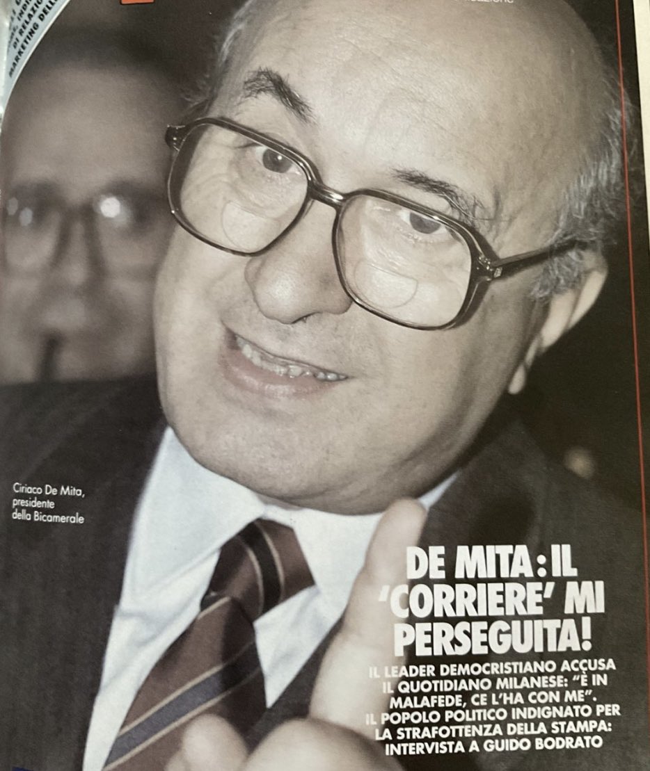 muenzenberg's tweet photo. Irpino come l’ex banchiere finto romano e come il #fratello messo dalle logge a controllare Pertini, è ovviamente il cattolico “democratico” De Mita - controllato dal figlio dello #spallone - a liquidare la DC e l’Italia #socialista chiamando da Bologna la perfida il distruttore. https://t.co/P5yi0yhoUY