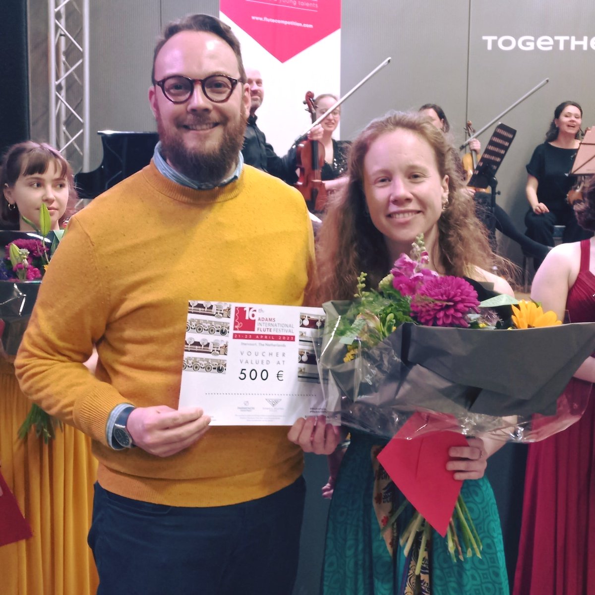 Congrats to Lisa Meignin  (France) for winning 1st prize in the Dutch International #Flute #Competition 

Picture: Daniel Sharp of <a href="/Powell_Flutes/">Powell Flutes</a> giving the extra prize: a Powell voucher worth € 500,-. 
Thanks for supporting upcoming #talent !

#students #musician #wearevqpowell
