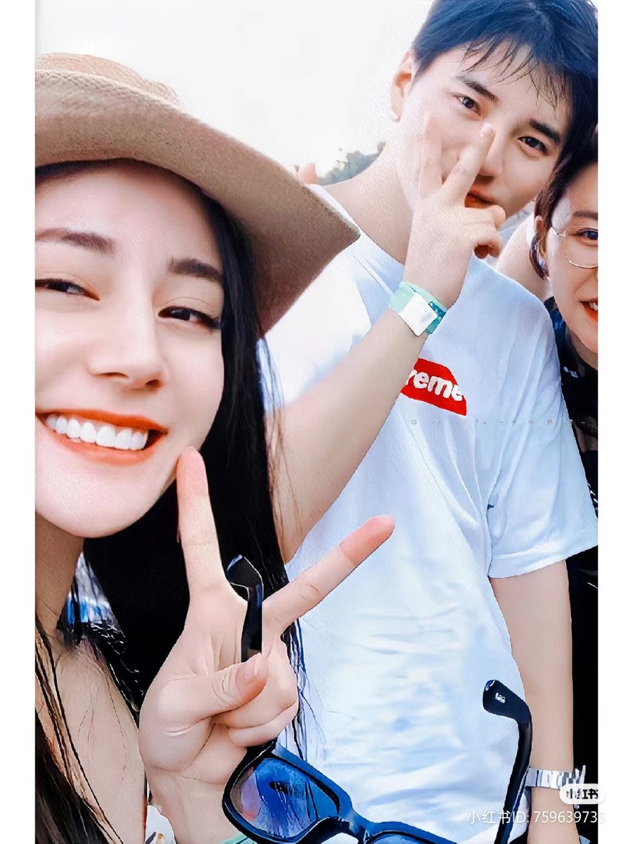 BucinYangDi1188's tweet photo. Baba and Jinbao 💕💕 https://t.co/0mMijvyi7f