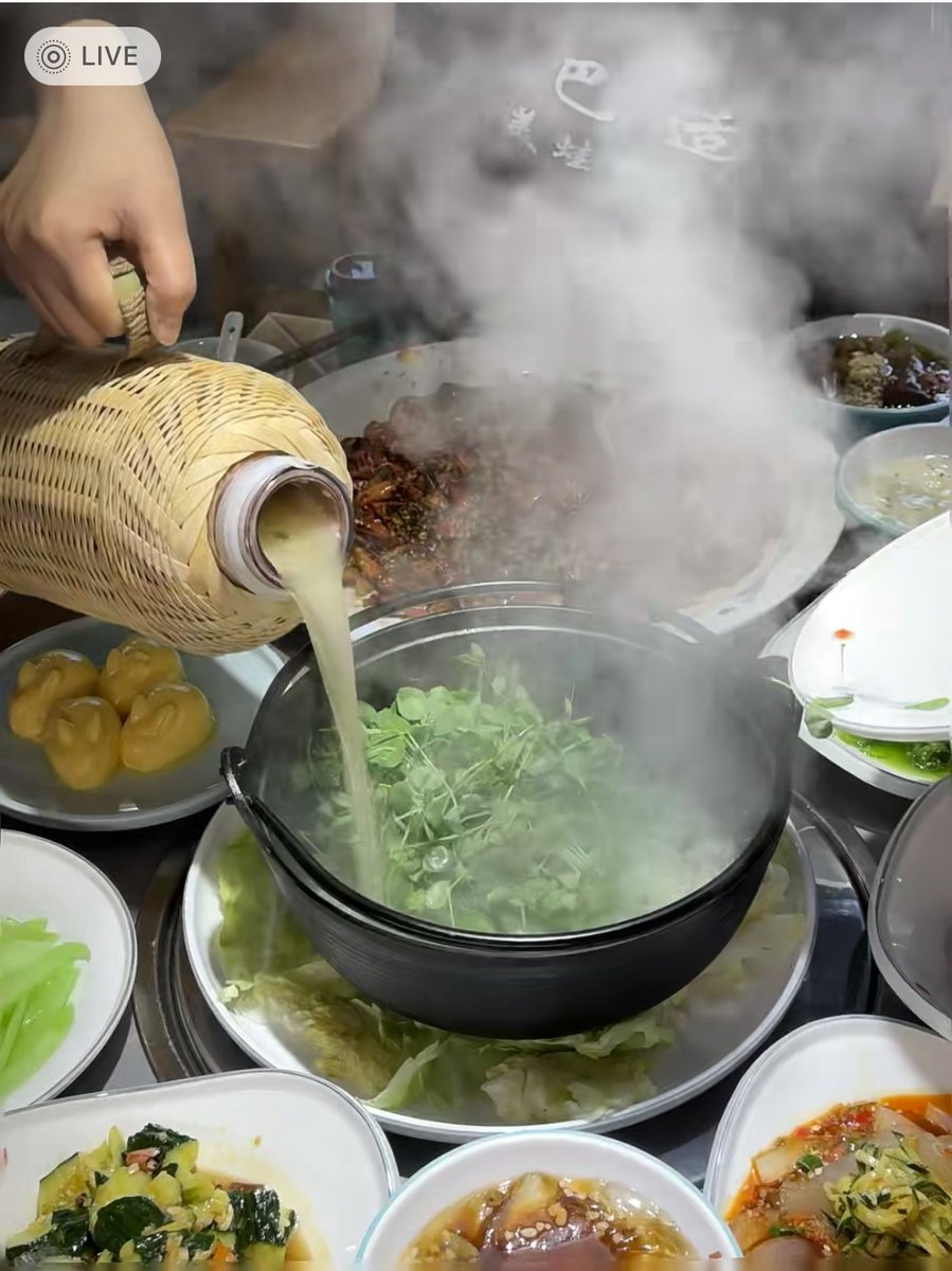 スロークッカーで作ったハムホック入りエンドウ豆のスープのレシピ