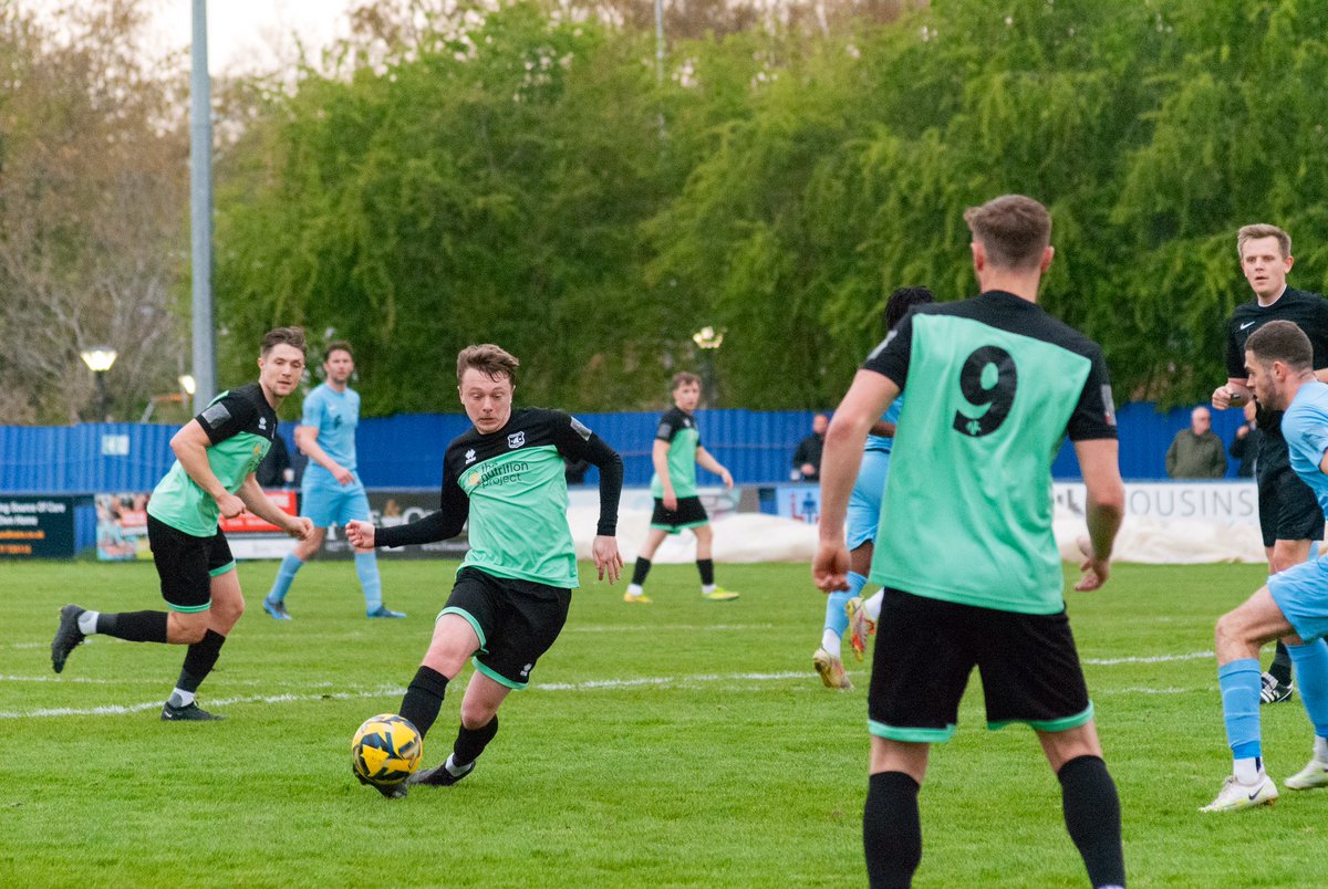GeoPur1881's tweet photo. 4๏ธโฃShots from Brentwood 3-0 Wroxham #isthmianleague #nonleague #wroxhamfc https://t.co/3BLFizkqPE