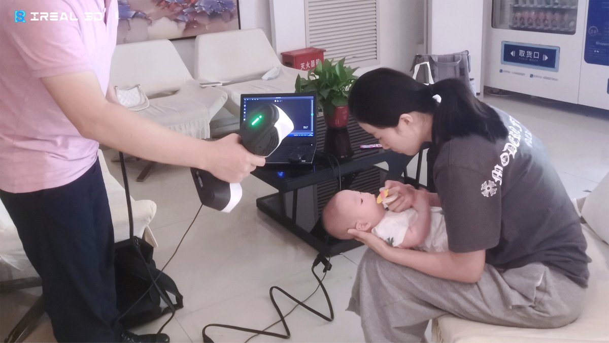3DeVOK's tweet photo. #iReal2E is widely used for human body scanning, from infants to the elderly. The scanner utilizes infrared structured light so that there are no safety concerns when using this type of light source on infants or children.
#iReal3D #3dscanning #orthotics #healthcare #treatment https://t.co/J4IA9mYLou