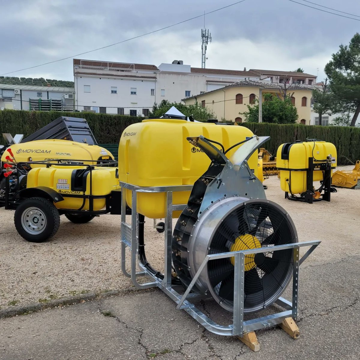 MovicamSprayers tweet picture