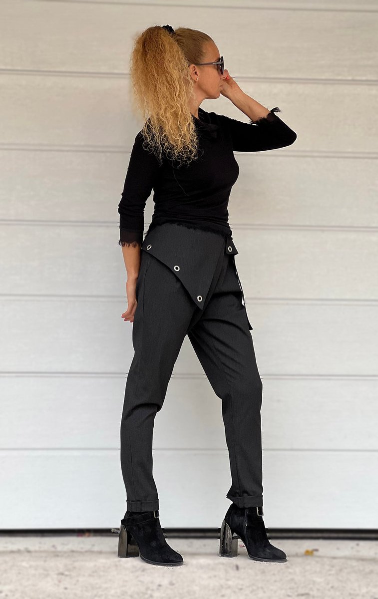 Muzeva1's tweet photo. Grey Woman Pants with Metal Rings | All Season Pants | Elegant Pants| Eco-friendly Pants| Sustainable Pants | Extravagant Clothing by Muzeva https://t.co/wUHDaPVfQo #yes #organiccotton #cottagecorepants #ecofriendlypants #fairypants #teacherpants #womensclothing #etsy https://t.co/Vdy8OMd2ZG