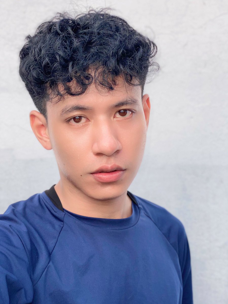 ChansopheakMey's tweet photo. ហេតុអីស្រទ្បាញ់ប៉ះចំតែអ្នកបោក😢 https://t.co/H0lQmUjvOA