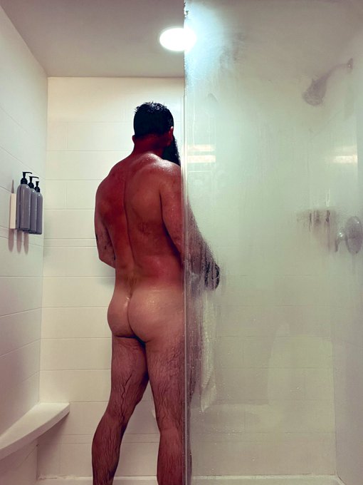 Can I get a towel? https://t.co/qXJJ8alcyv