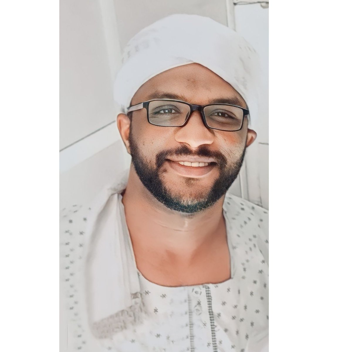 M7md_omer26's tweet photo. #NewProfilePic
أعادهُ الله لنا عيداً ننعمُ فيه بالسلام و الرخاء 
حفظ الله العباد و البلاد 🤲🙏 https://t.co/lbQ24h2XzB