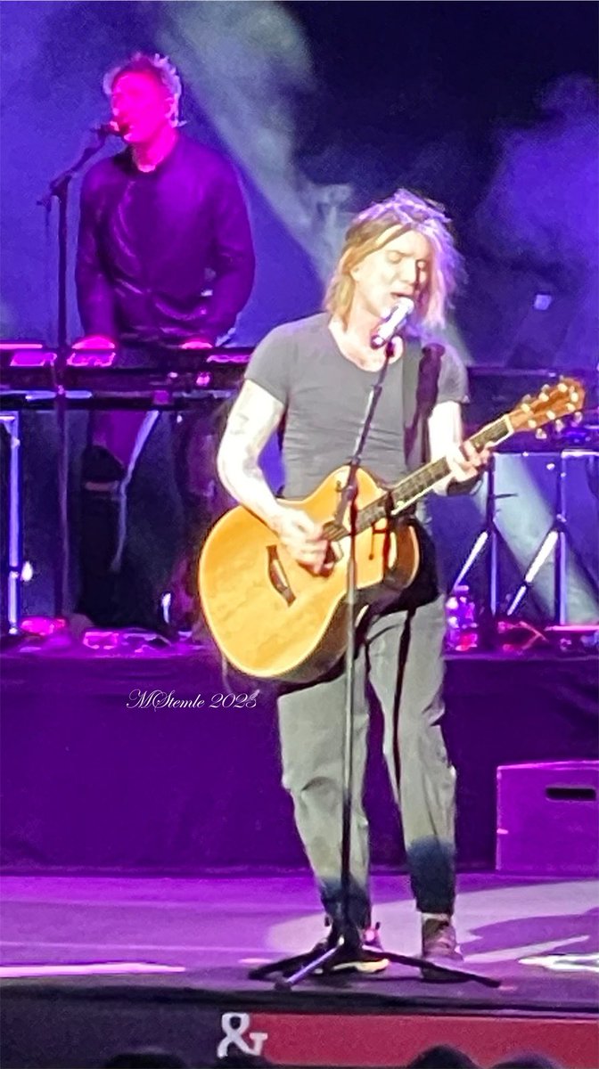 phxrising125's tweet photo. Great time last night at the #blackandredgala to benefit #hartfordhospital #helenandharrycancercenter at #thebushnell with a performance by the @googoodolls @johnrzeznikGGD @RobbyTakac #cancersucks @absolutegoo https://t.co/G8689nPIBj