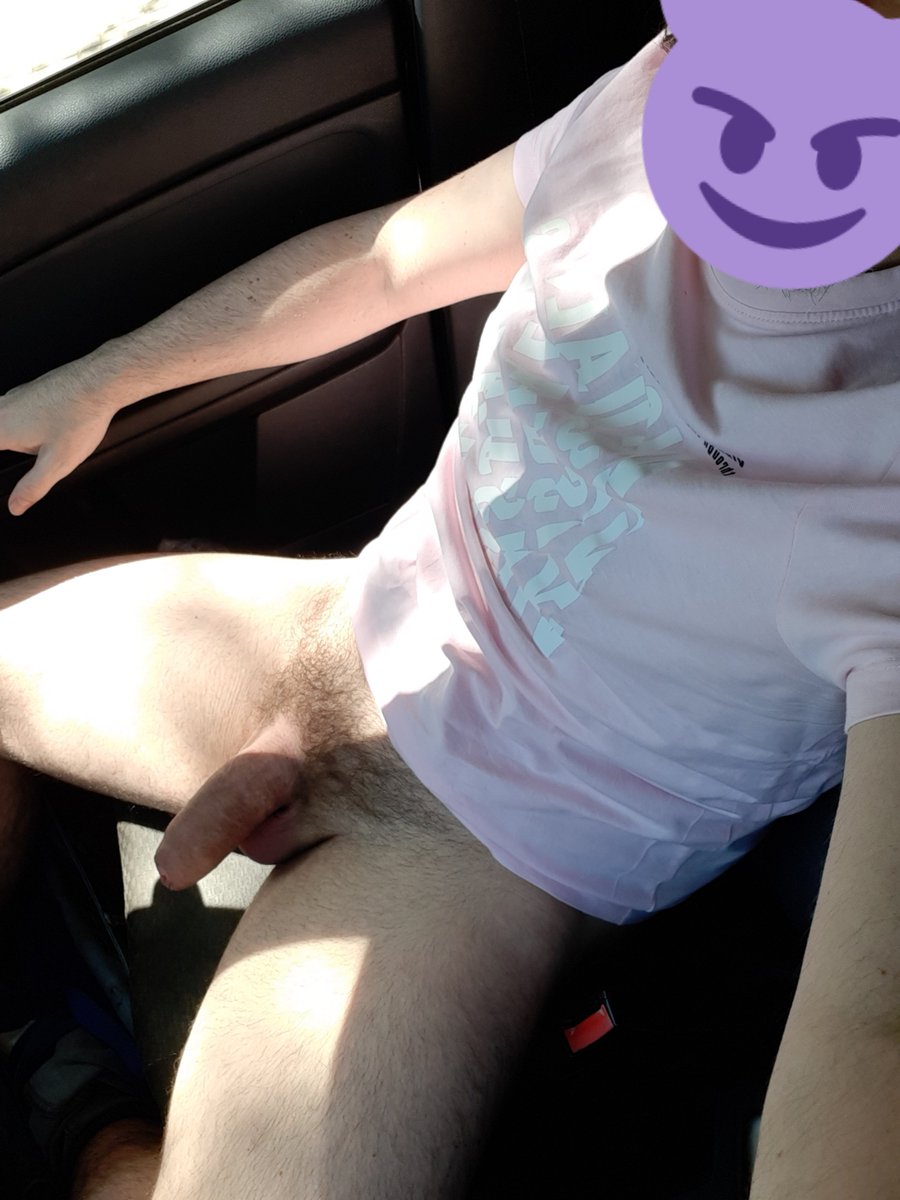 ConganasP's tweet photo. ¿Alguien por Sa Teulera se monta en mi coche? https://t.co/QUK8cm102T