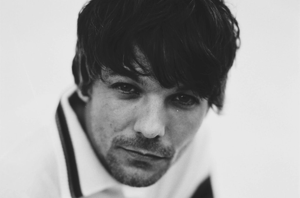 brightannegold's tweet photo. Hey BBC @BBCR1 @BBCRadio2-
You are the largest station in the UK please listen to us! 
We want to hear you play #LouisTomlinson &amp; his UK No.1 album #FaithInTheFuture

We want you to add #LouisTomlinson &amp; #FaithInTheFuture to playlists @SpotifyUK
#LouisOnBBC #GetLouisOnTheRadio https://t.co/VDfoaLj7PQ