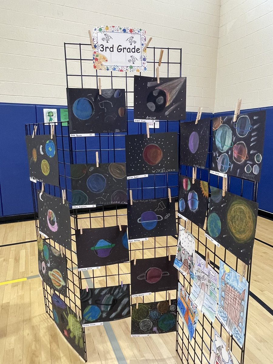 MsBoylanArt's tweet photo. Another successful Art Expo!! 🎨Thank you to all of our wonderful parents who helped put this together!! https://t.co/TkCXuS0Q4d
