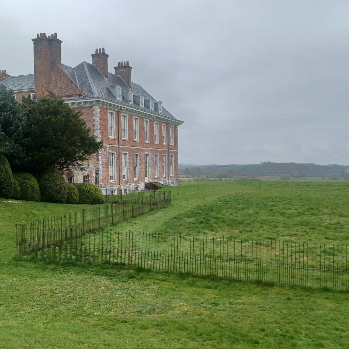 StartLicensing's tweet photo. Rain didn't stop play #uppark @southeastNT @nationaltrust
Lovely place to visit. #daffodils adding bright splash of colour. #Dogfriendly seating area in #cafe very welcome.
And I'm liking the #lichen !
#westsussex #nationaltrust https://t.co/Z2BDXW31sM