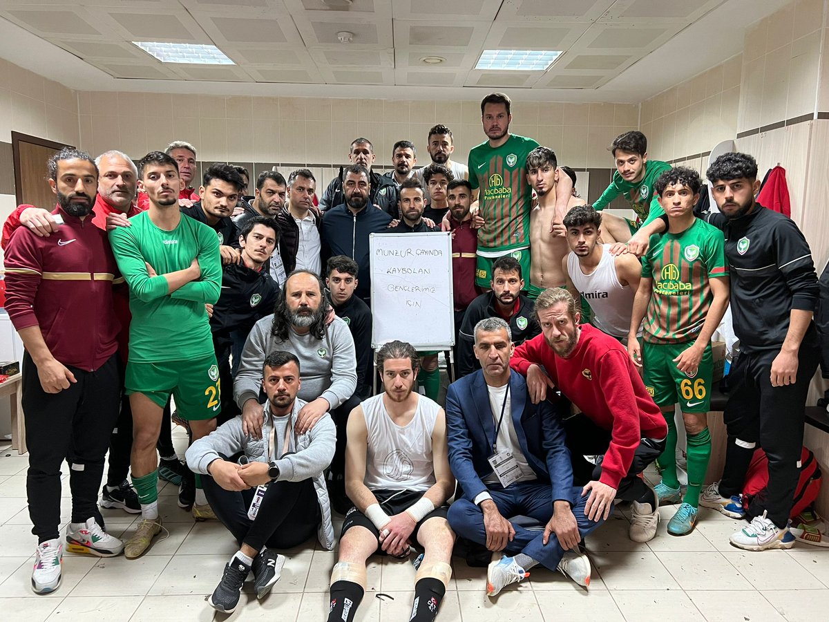 amedskofficial's tweet photo. #munzurçayındakaybolangençlerimizibulun https://t.co/vrwsJQyOgv
