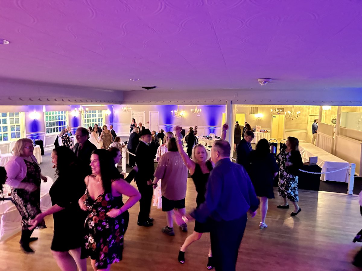rhythmexpressdj's tweet photo. Great crowd at last night's #wedding at the Meadowbrook Inn in #charlestownri - Congrats Kim & Brian! #weddings #weddingstyle #weddingday #dj #weddingmusic #weddinginspiration #weddinginspo #bridalinspiration #bridalinspo #engaged #401love #riwedding #uplighting #uplights https://t.co/HCtgVhvojS