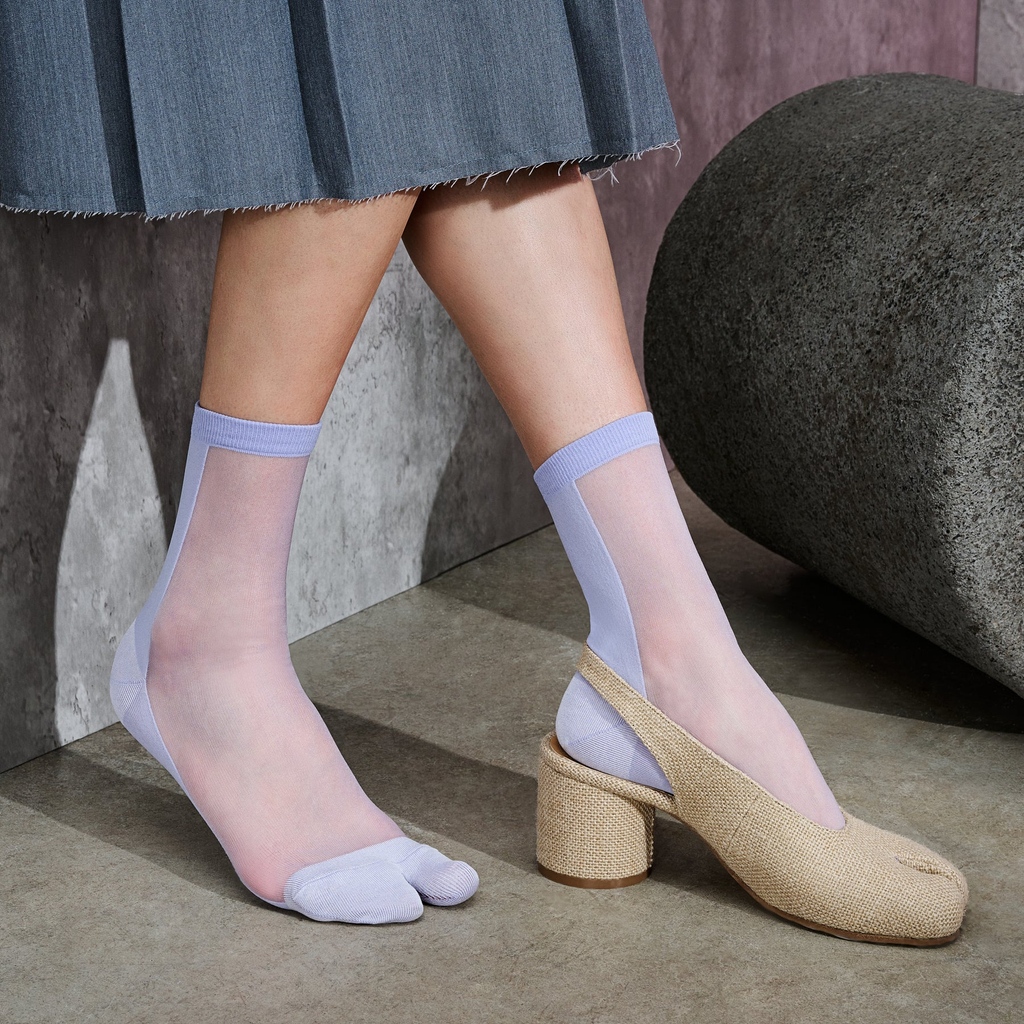 tabio_usa's tweet photo. Now that the weather is getting warmer, see-through socks are perfect along with spring wears!
š§¦ļ¼Two-Tone Tabi Crew Socks
#tabio ā #tabiousa #tabiosocks #sheersocks https://t.co/mg0lbFAHwX