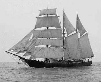 USCG's tweet photo. #Sundaymorningreads ☕ 📖 - #TheLongBlueLine: “That others might live”—Ben Dailey’s Gold Medal rescue of the Ephraim Williams, 1884
To read this story, visit: https://t.co/JwR5TCN9xa
#uslifesavingservice #thatothersmightlive #TLBL https://t.co/7pq2Lng3jJ