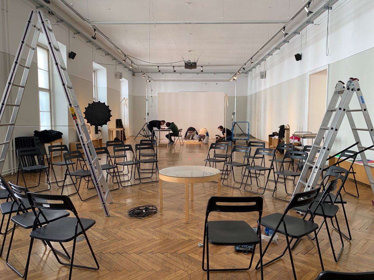 faerber_alexa's tweet photo. Realfiktion = Teamwork, heute in Vorbereitung auf die Versammlung morgen @Volkskundemuse #MakingClimatePublic #Klimarechnungshof #Klimakrise https://t.co/hyRBnb2axv